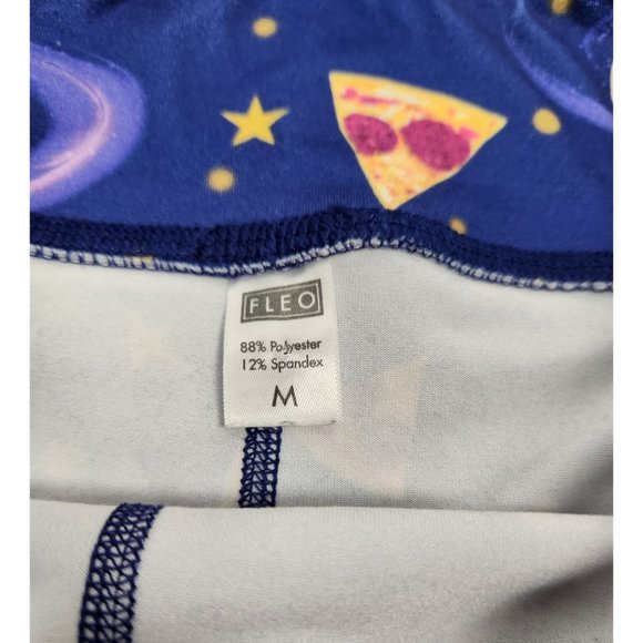 FLEO Women's Sz. M Pizza Planet Low Rise Contour Workout Shorts - Picture 2 of 4